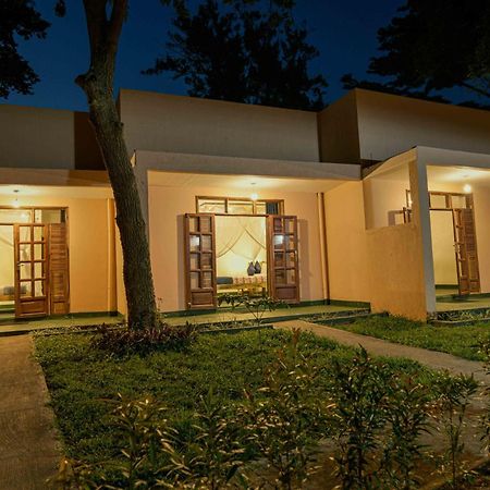 Cycad Entebbe Guest House Exterior foto