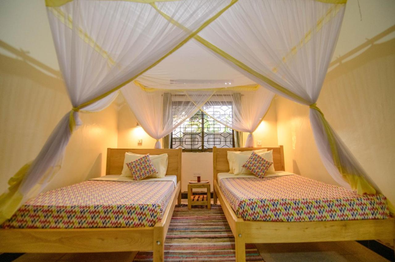 Cycad Entebbe Guest House Exterior foto