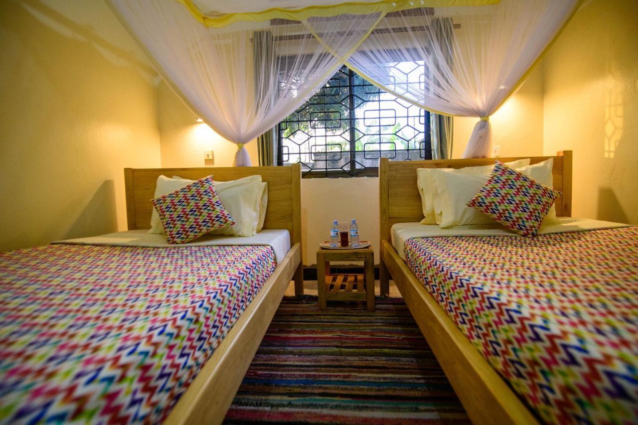 Cycad Entebbe Guest House Exterior foto