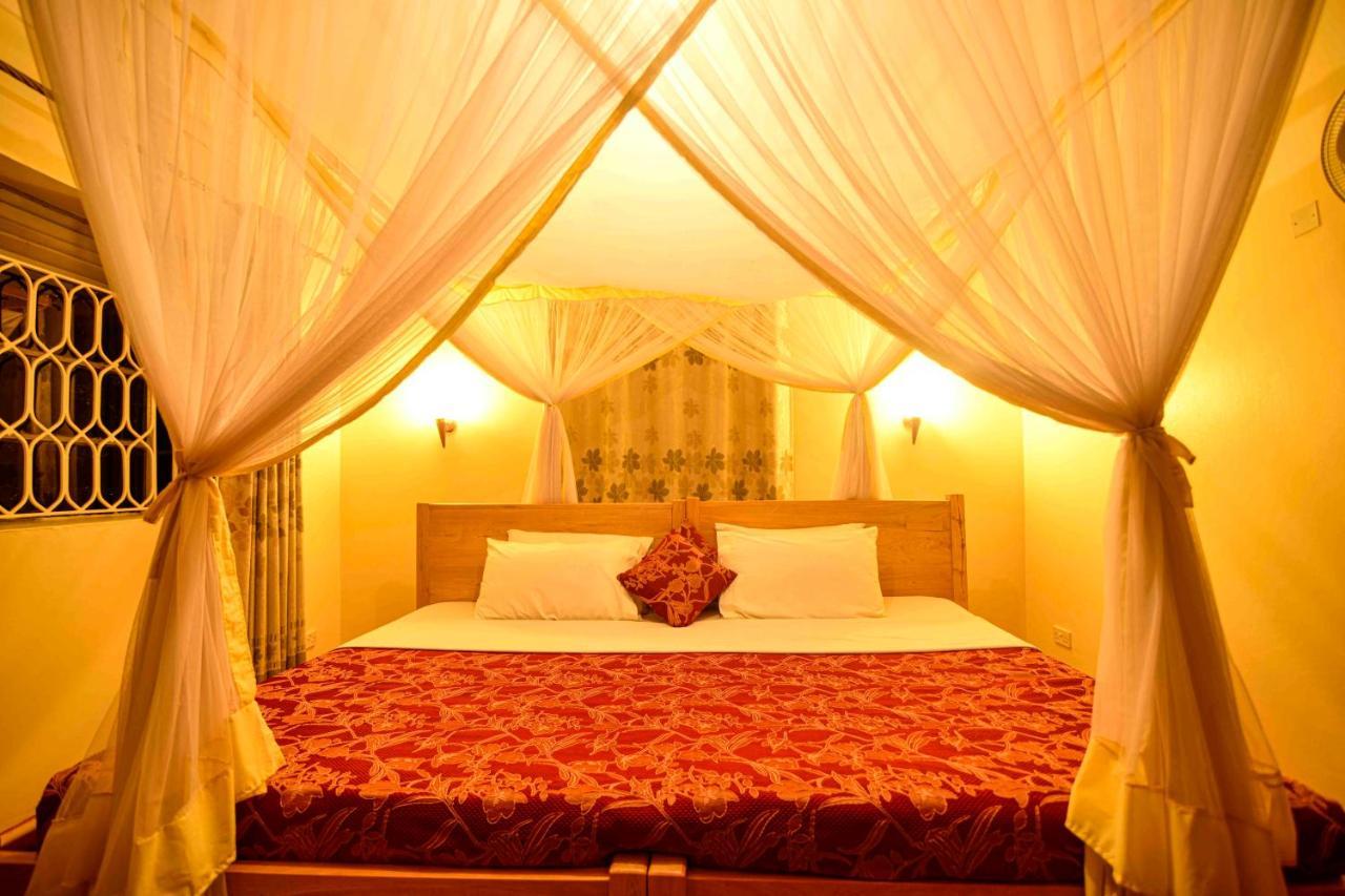Cycad Entebbe Guest House Exterior foto