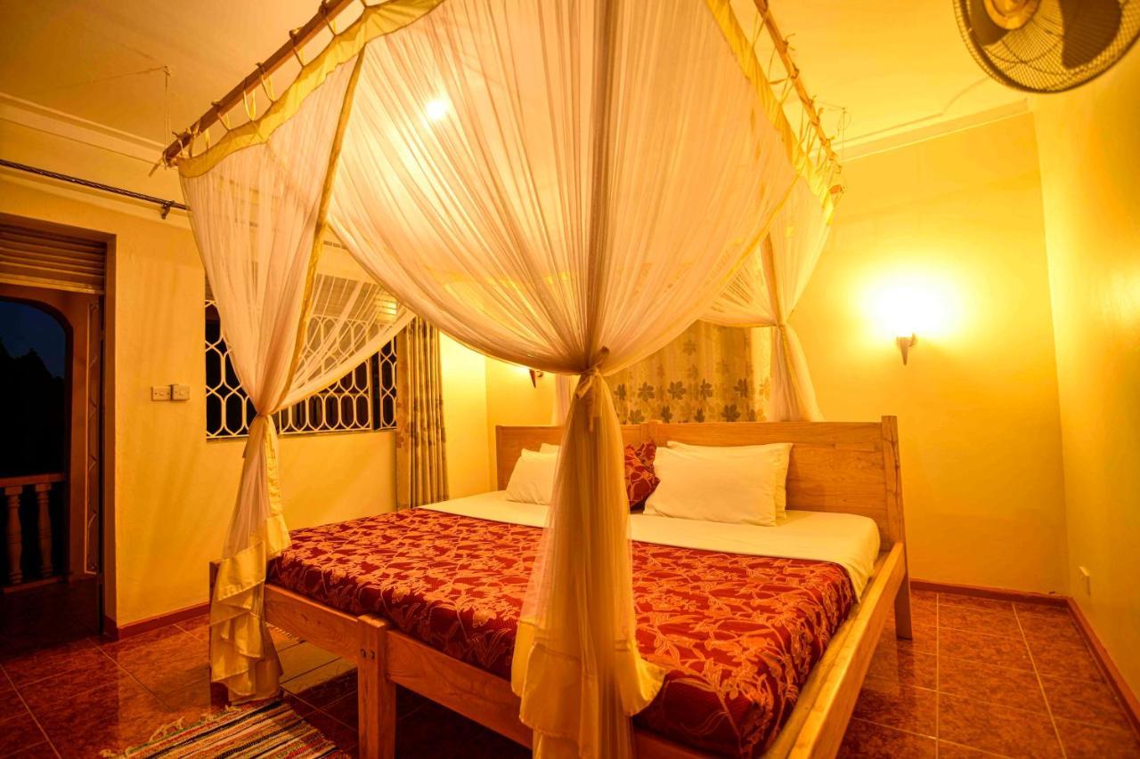 Cycad Entebbe Guest House Exterior foto
