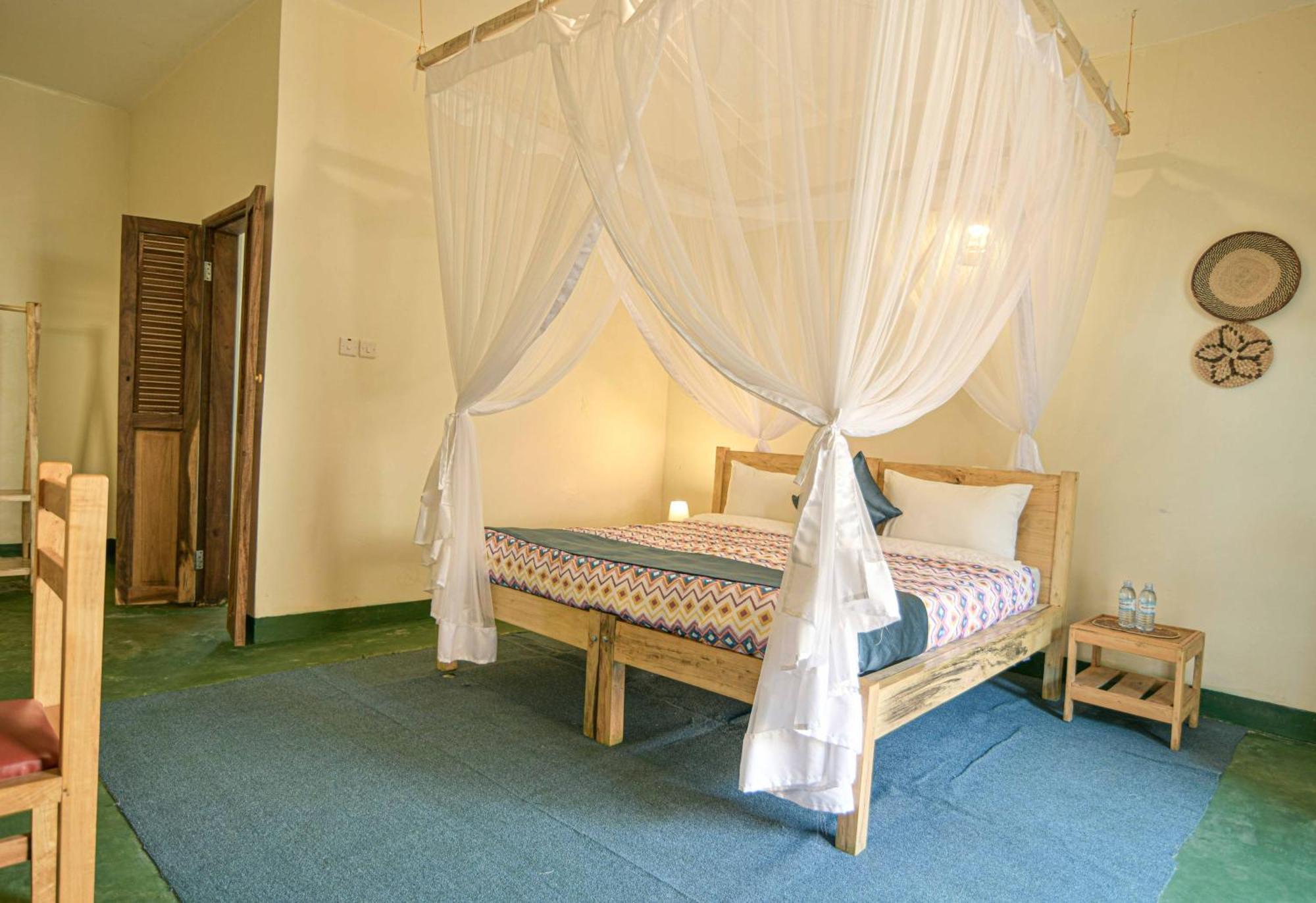 Cycad Entebbe Guest House Exterior foto